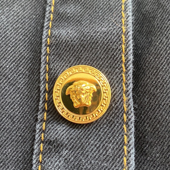 🎉HP🎉Versace Oversized Button Down Denim Shirt - Picture 6 of 10